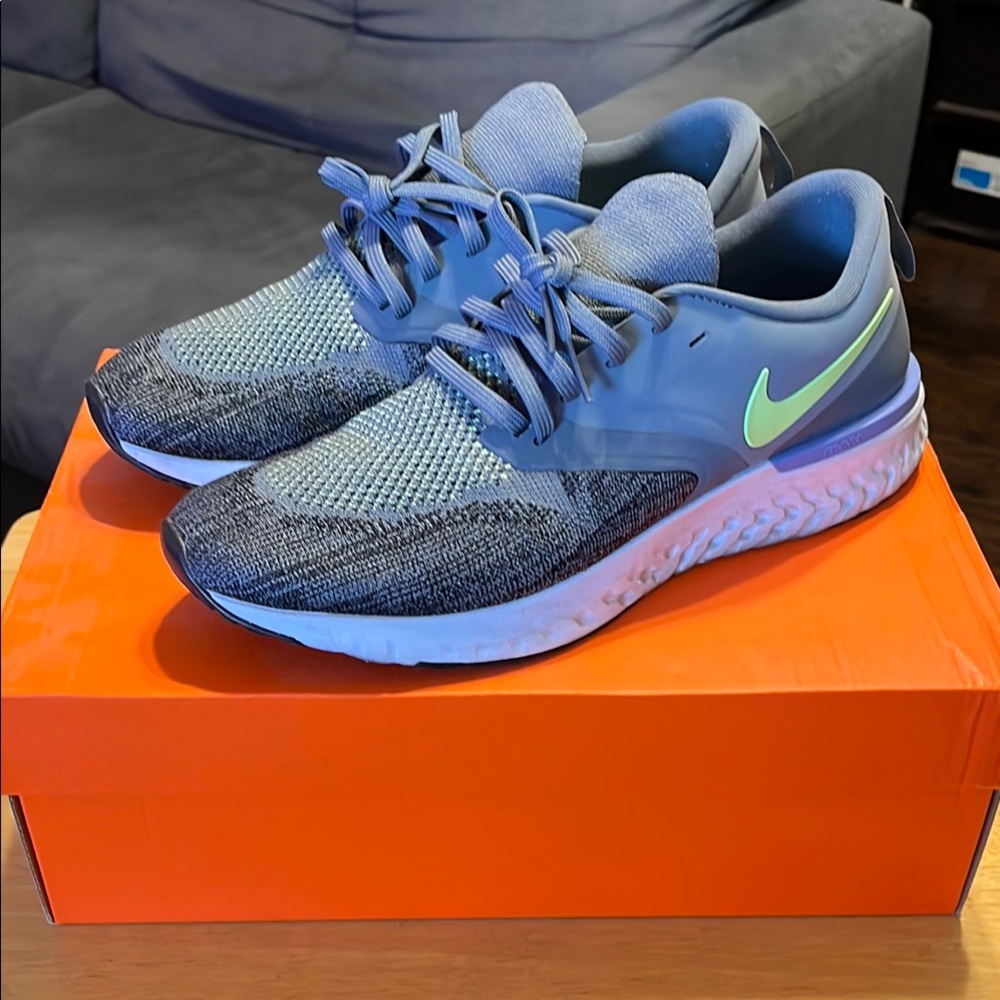 Nike Odyssey React 2 Flyknit